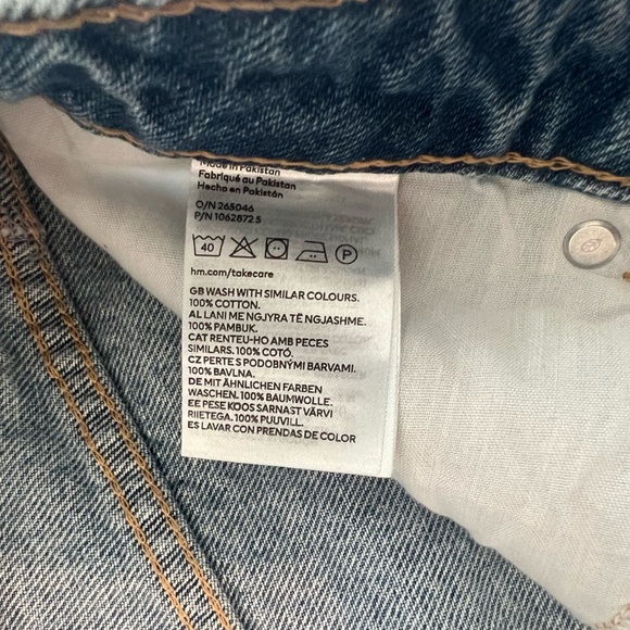 H&M Blue Distressed Jean Shorts 14 - Picture 3 of 6